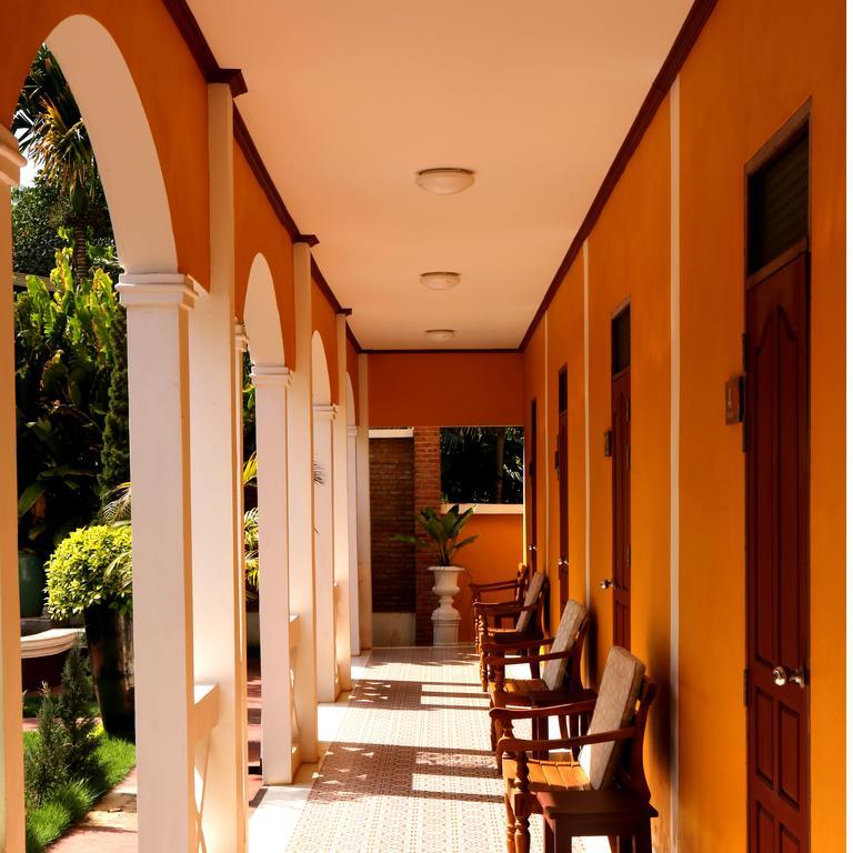 Le Jardin Hotel Pakse Exterior photo